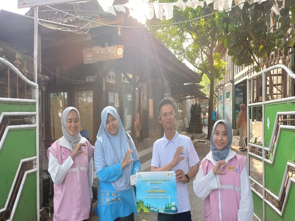 Tingkatkan Kualitas Hidup Masyarakat, PLN Icon Plus Bantu Pembangunan Sarana Sanitasi di Bali