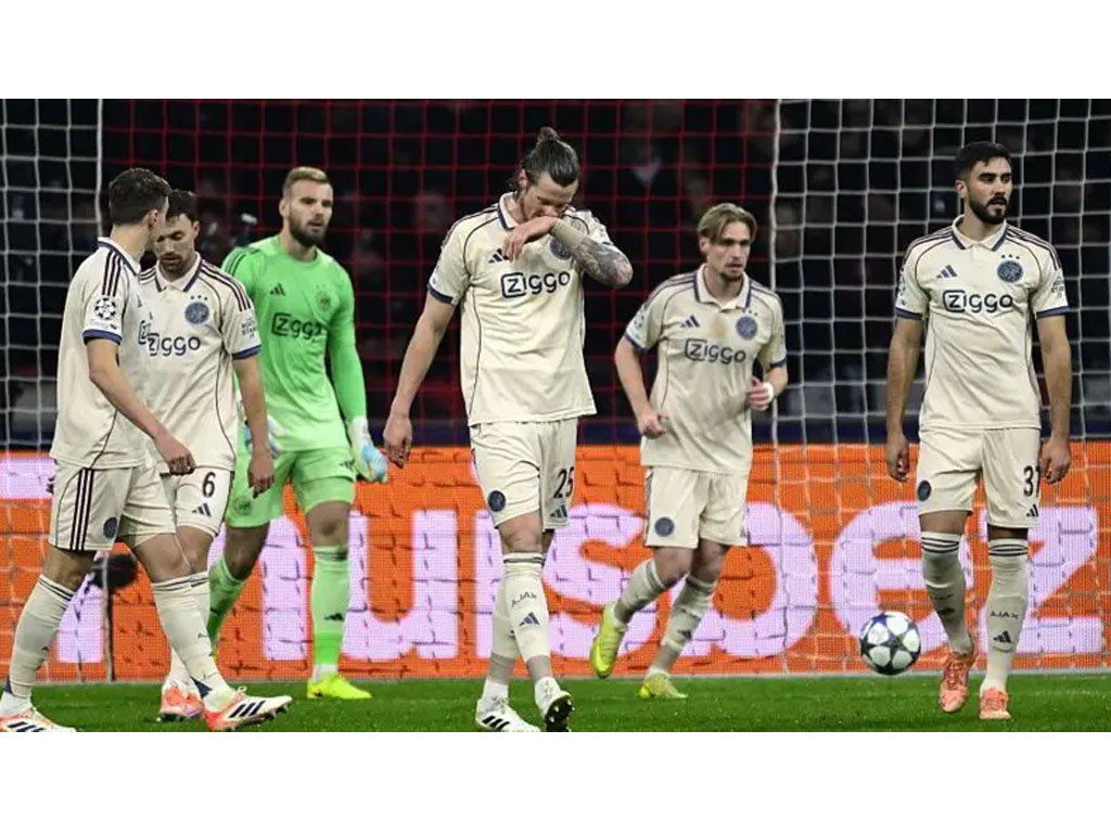 Ajax Terpuruk di Dasar Klasemen Liga Champions Dikalahkan Benfica di Fase Liga
