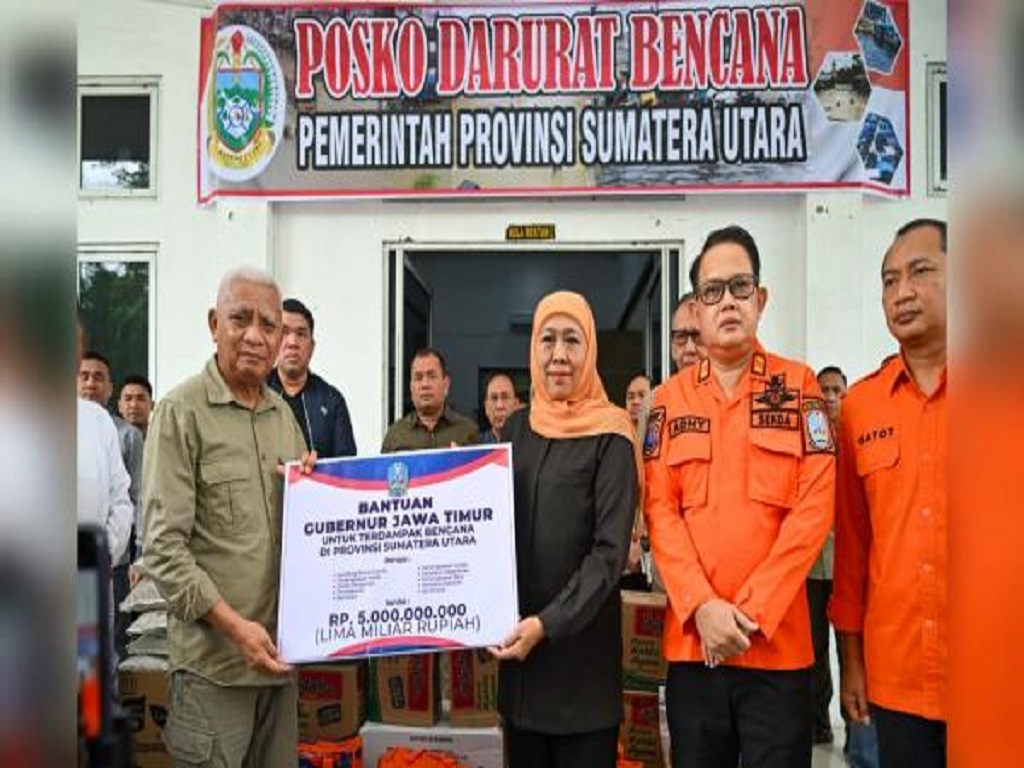 Khofifah Temui Wagub Sumatera Utara, Serahkan Bantuan Rp 5 M dari Warga Jatim