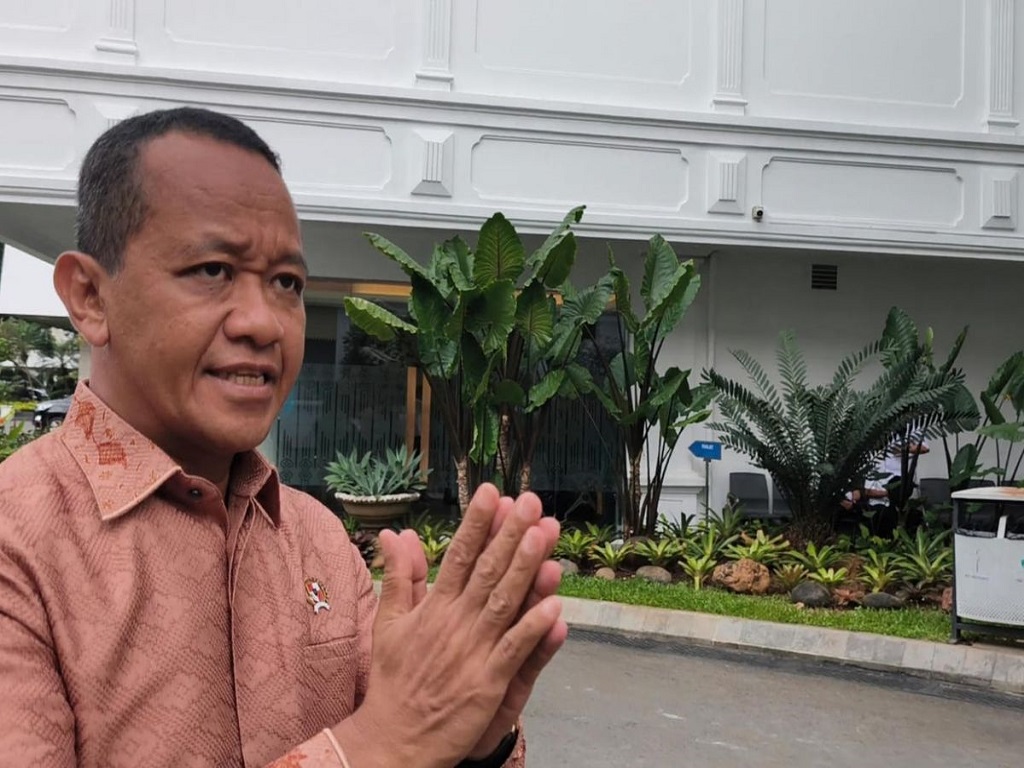 Bahlil Lahadalia Sebut Banjir Sumbar Bukan karena Tambang