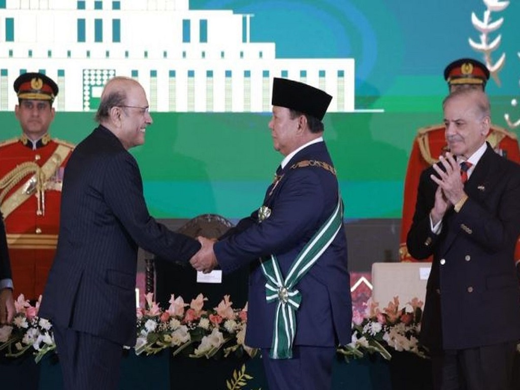 Presiden Prabowo Terima Penghargaan Bintang Tertinggi dari Presiden Pakistan