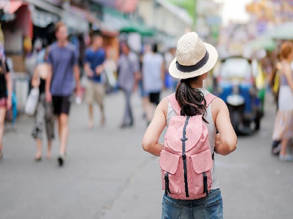 Pentingnya Menyiapkan Dana Cadangan Ketika Traveling