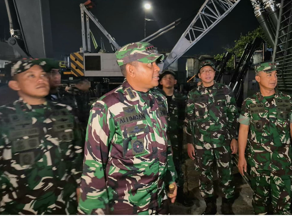 Pangdam IM Mayjen TNI Joko Hadi Susilo Kerahkan Alat Berat Bantuan Kasad untuk Percepatan Pemulihan Bencana Aceh
