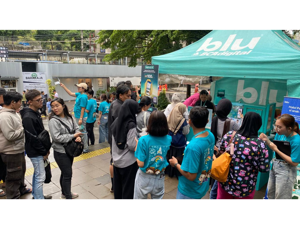 BCA Digital Rayakan Ramadan Lewat #bluBuatBaik dengan Berbagi Takjil dan Edukasi Finansial