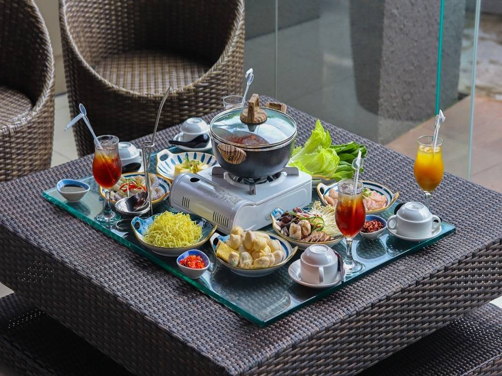‘Steamboat Delight’ Hadir di 7 th Sky Lounge Vasaka Hotel Jakarta