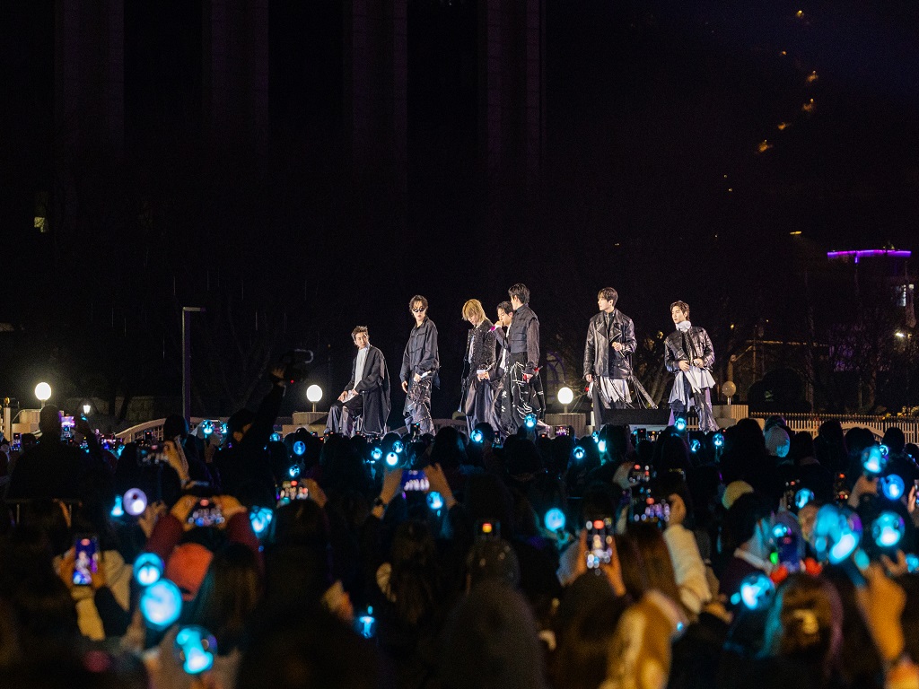 Untuk Para Penggemar: Bagaimana Netflix Merayakan Fandom K-Pop Melalui Beragam Genre