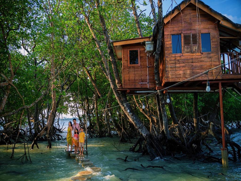 Wajib Masuk Bucket List! Resort Unik di Bintan Ini Jadi Incaran Baru untuk Liburan Keluarga