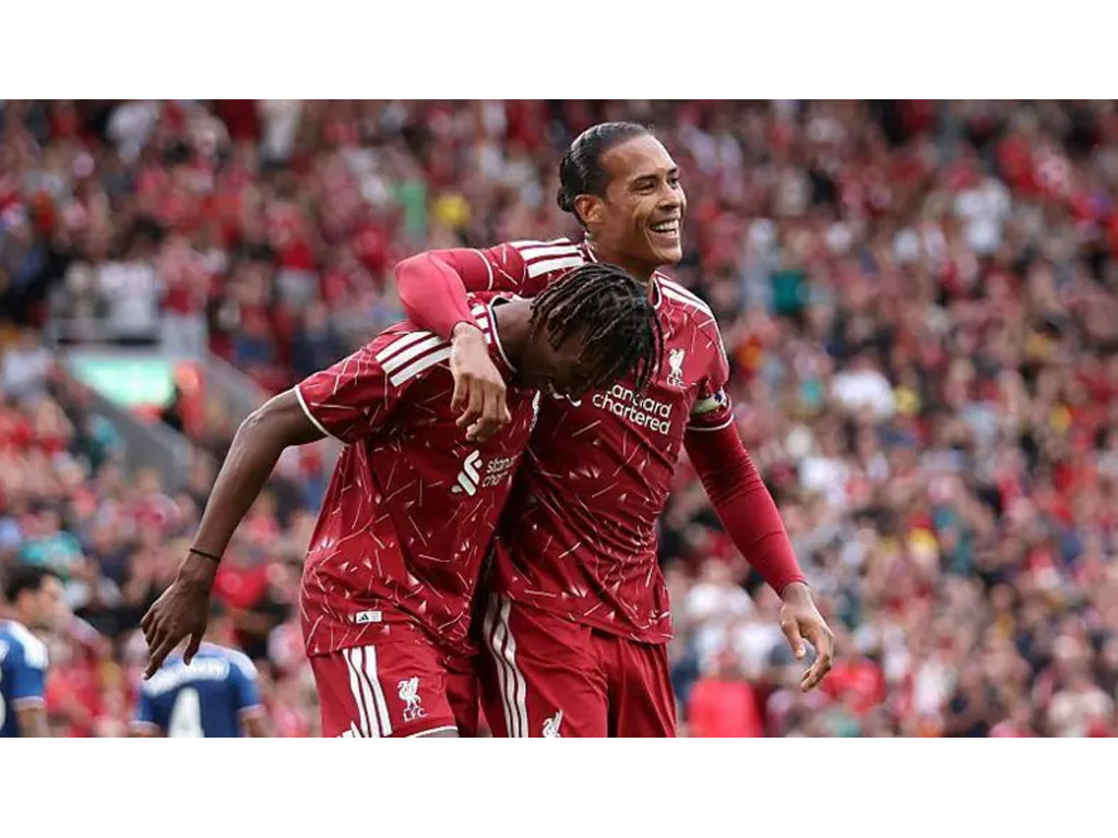 Liverpool Menangkan Laga Persahabatan Lawan Como di Anfield